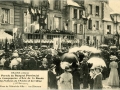 Braine (Aisne) Parade du bouquet provincial des cie d'arc de la ronde des vallées de l'asine et de l'oise Place de l'hotel de ville les discours.jpg